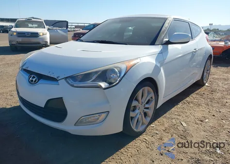 2013 Hyundai Veloster Base W/Gray z USA, uszkodzony, nr VIN KMHTC6AD3DU157752